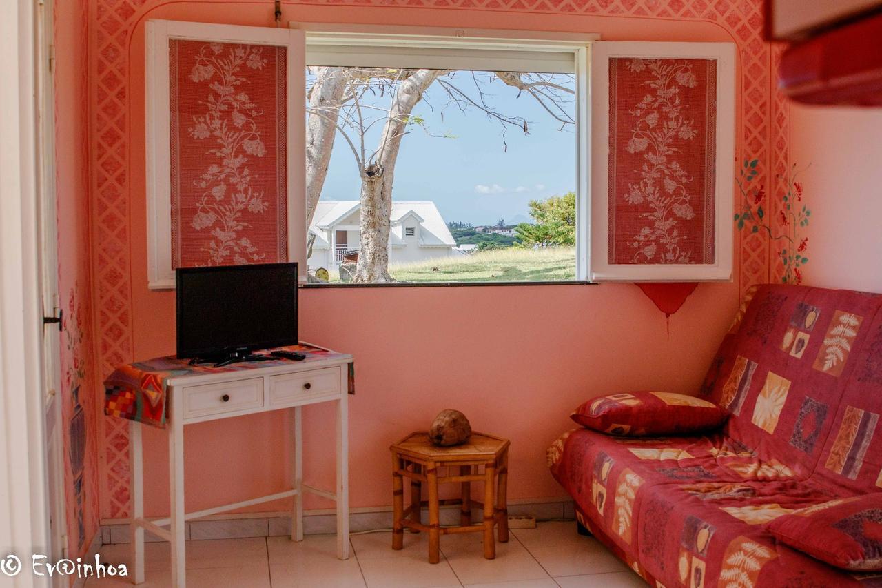 Les Gîtes Les Hauts de Montmain Sainte-Anne  Extérieur photo